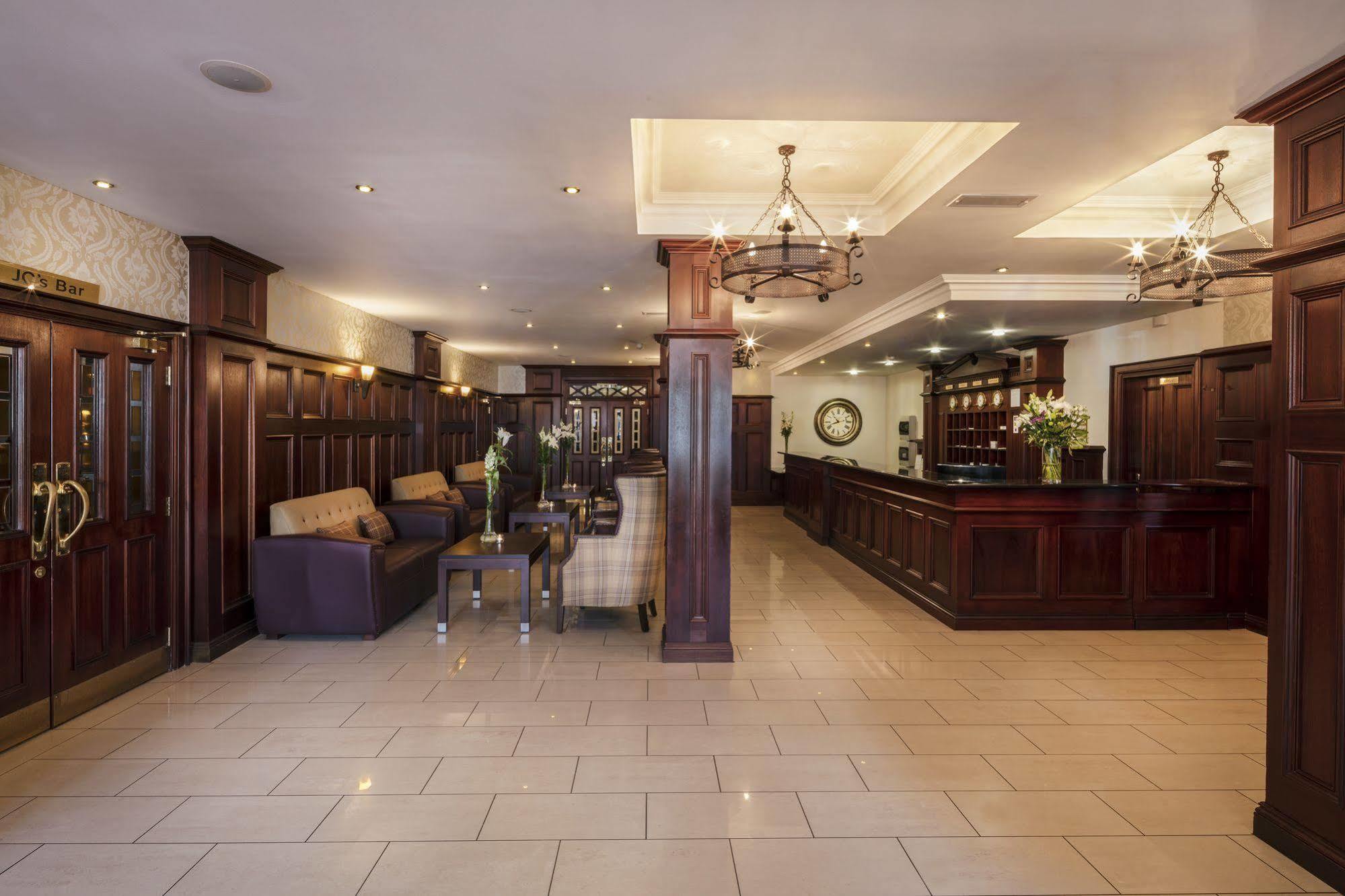 Downings Bay Hotel Exterior photo